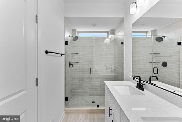 43798 MYSTIC MAROON TER, Ashburn, VA 20147