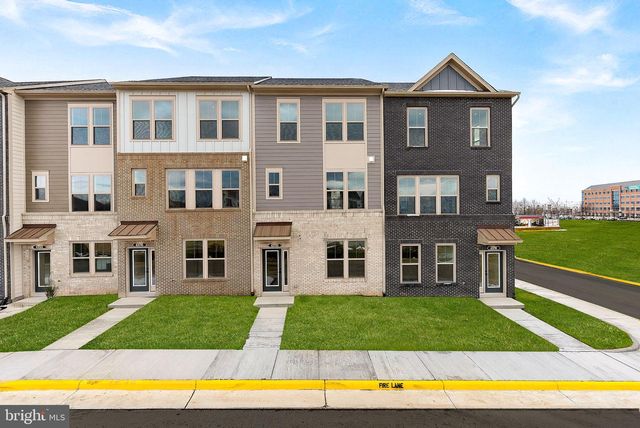 43798 MYSTIC MAROON TER, Ashburn, VA 20147