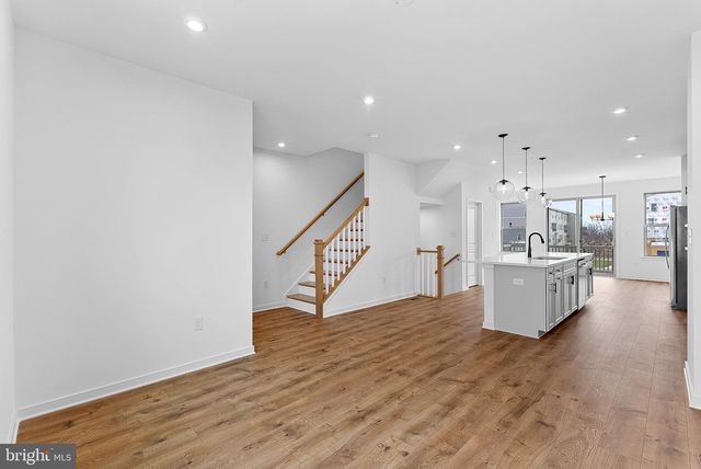 43798 MYSTIC MAROON TER, Ashburn, VA 20147