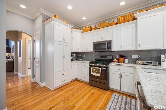 5401 W STONEBRIDGE Court, Peoria, IL 61615