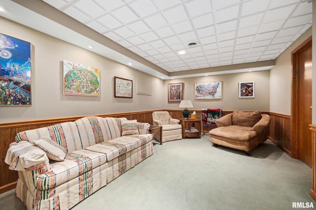 5401 W STONEBRIDGE Court, Peoria, IL 61615