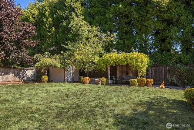 1833 N Defiance Street, Tacoma, WA 98406