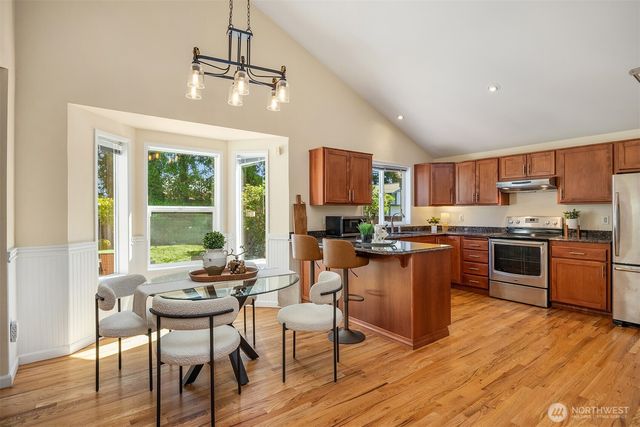 1833 N Defiance Street, Tacoma, WA 98406