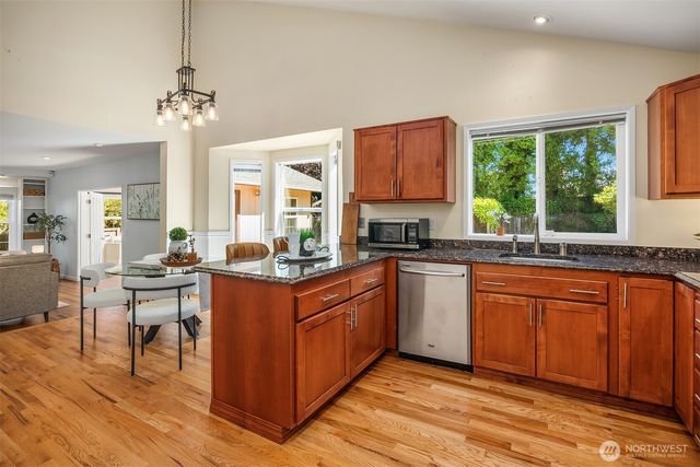 1833 N Defiance Street, Tacoma, WA 98406