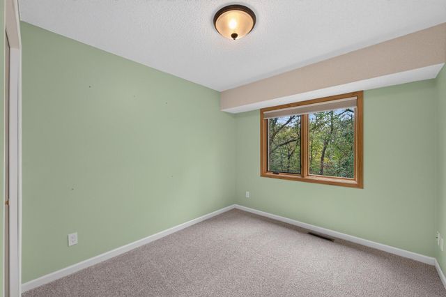 4867 Richard Lane, Eagan, MN 55122