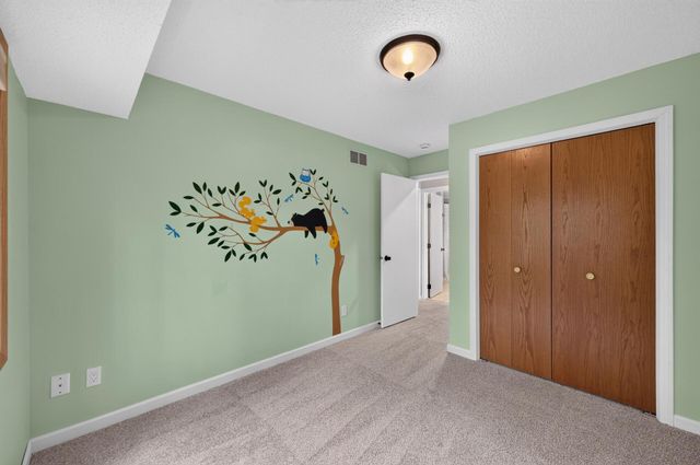 4867 Richard Lane, Eagan, MN 55122