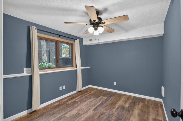 4867 Richard Lane, Eagan, MN 55122