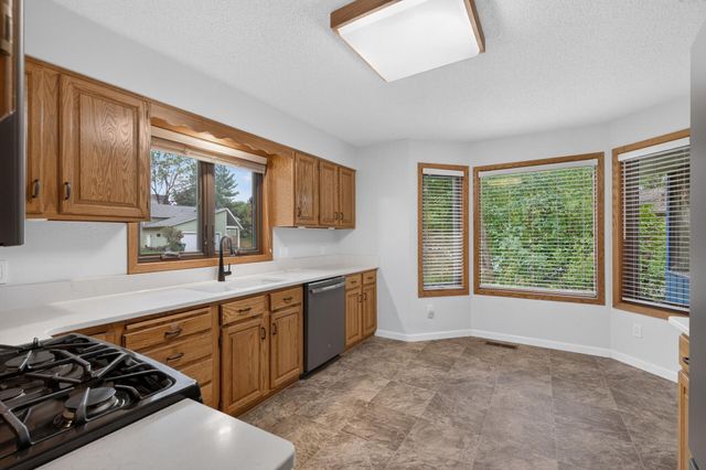 4867 Richard Lane, Eagan, MN 55122