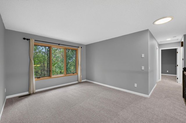 4867 Richard Lane, Eagan, MN 55122