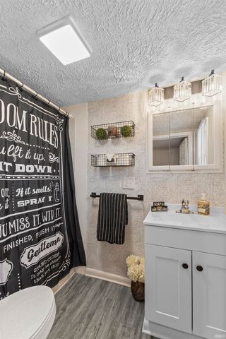 1617 W 16th Street, Muncie, IN 47302