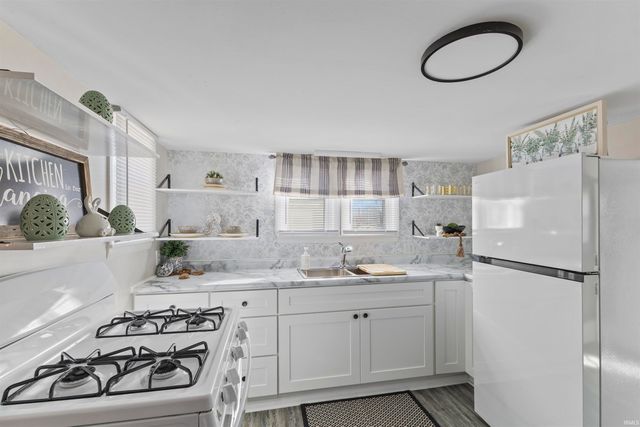 1617 W 16th Street, Muncie, IN 47302