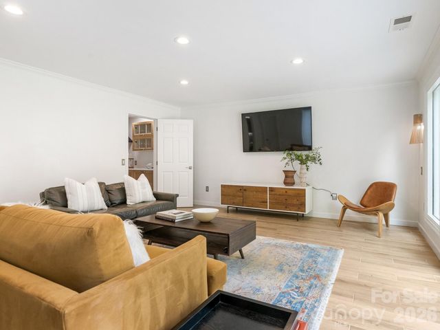 225 Altondale Avenue, Charlotte, NC 28207