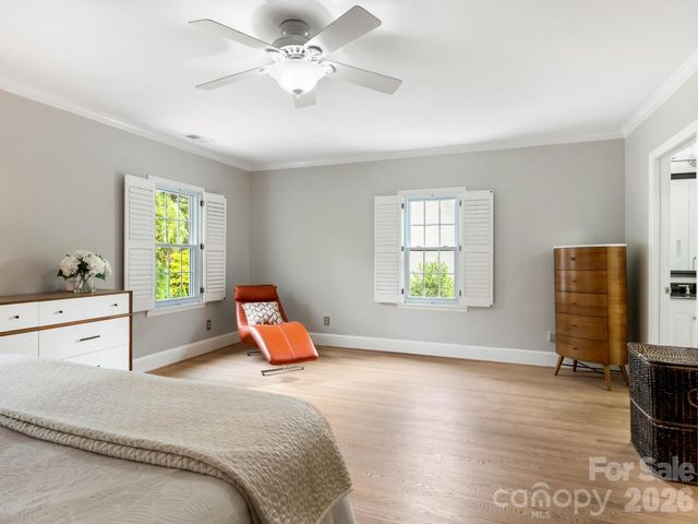 225 Altondale Avenue, Charlotte, NC 28207