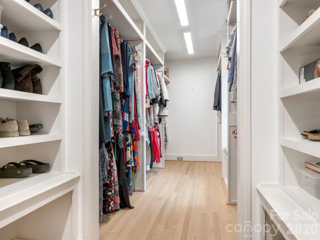225 Altondale Avenue, Charlotte, NC 28207