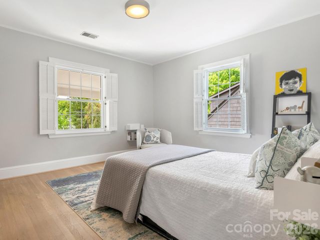 225 Altondale Avenue, Charlotte, NC 28207