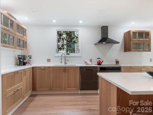 225 Altondale Avenue, Charlotte, NC 28207