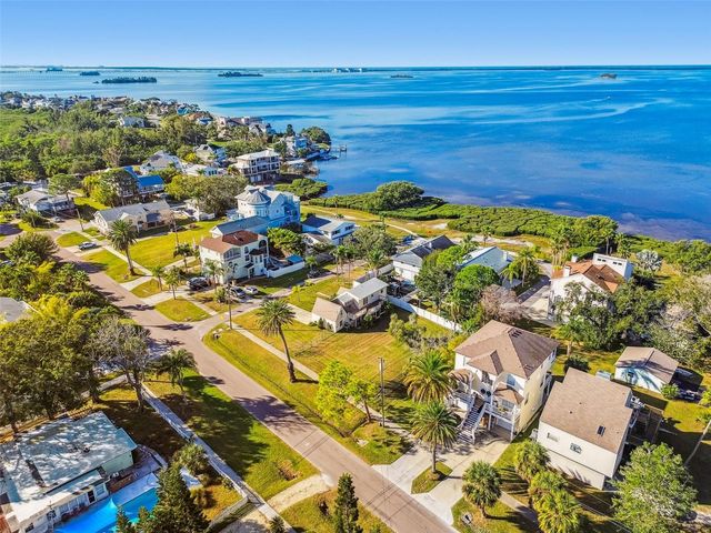 600 TENNESSEE AVENUE, Crystal Beach, FL 34681