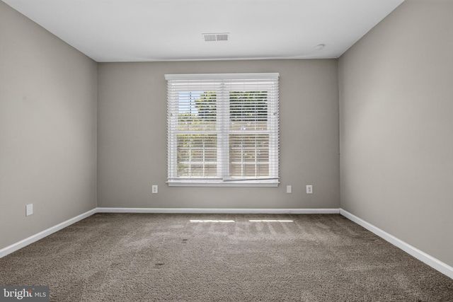 722 HETZEL TER SE, Leesburg, VA 20175