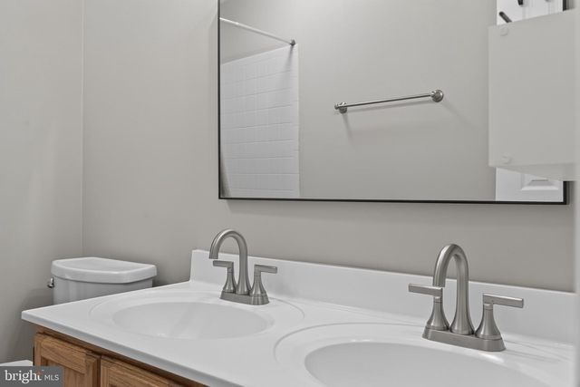722 HETZEL TER SE, Leesburg, VA 20175