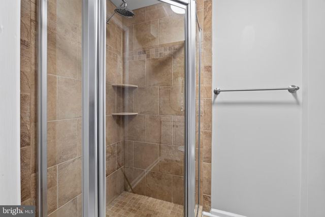 722 HETZEL TER SE, Leesburg, VA 20175