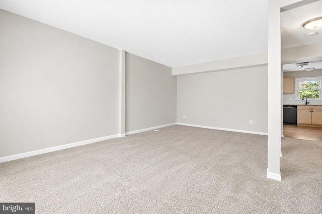 722 HETZEL TER SE, Leesburg, VA 20175