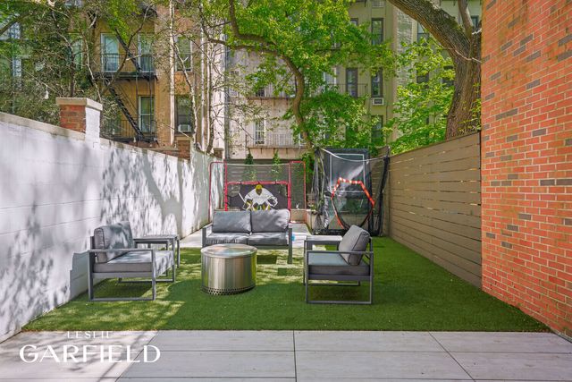 431 E 84TH Street, New York City, NY 10028