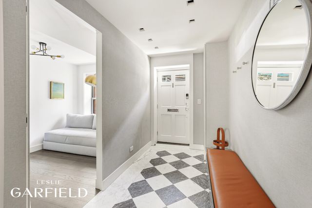 431 E 84TH Street, New York City, NY 10028