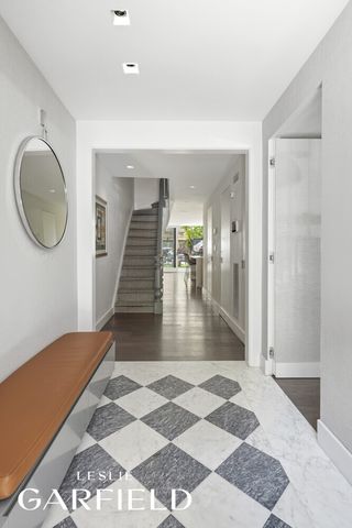 431 E 84TH Street, New York City, NY 10028