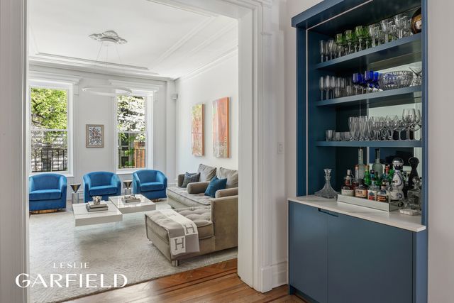 431 E 84TH Street, New York City, NY 10028