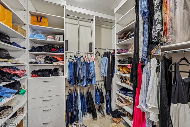834 La Sconsa Drive, Las Vegas, NV 89138