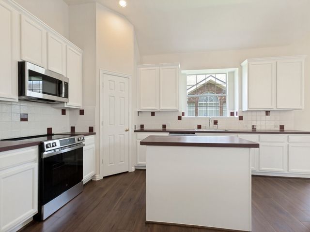 5916 Legend Lane, The Colony, TX 75056