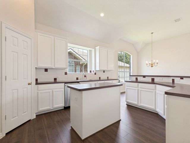 5916 Legend Lane, The Colony, TX 75056