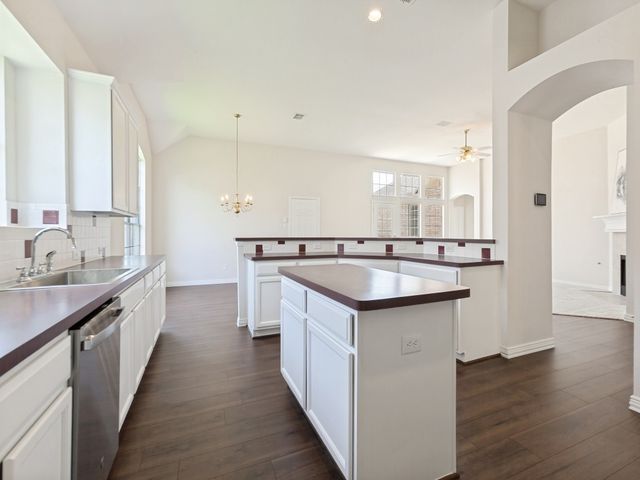 5916 Legend Lane, The Colony, TX 75056