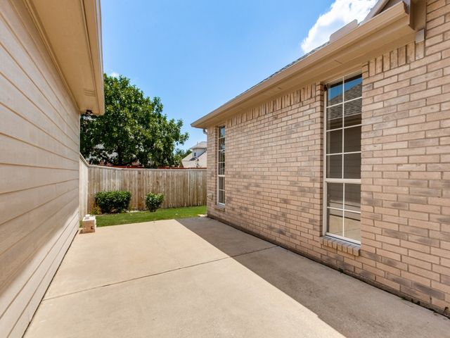 5916 Legend Lane, The Colony, TX 75056