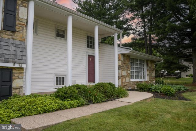 10 E SUMMIT AVE, Telford, PA 18969