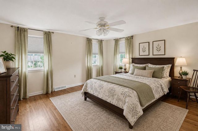 10 E SUMMIT AVE, Telford, PA 18969