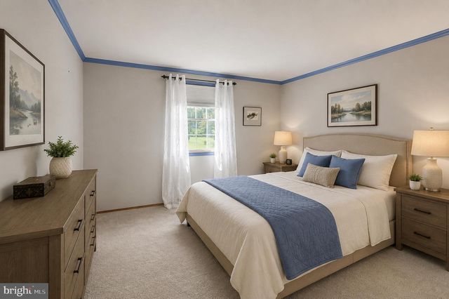 10 E SUMMIT AVE, Telford, PA 18969