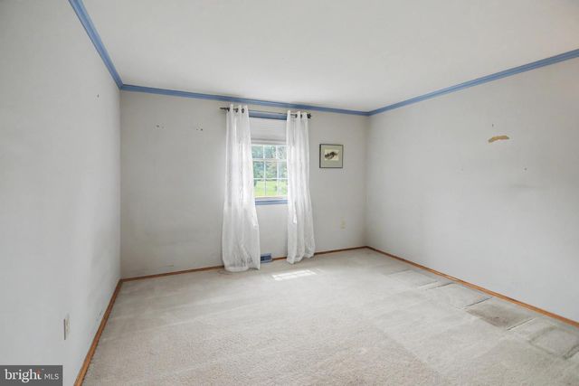 10 E SUMMIT AVE, Telford, PA 18969
