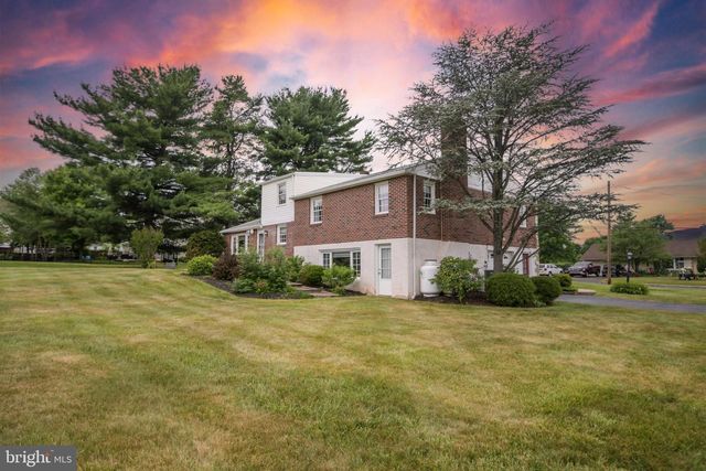 10 E SUMMIT AVE, Telford, PA 18969