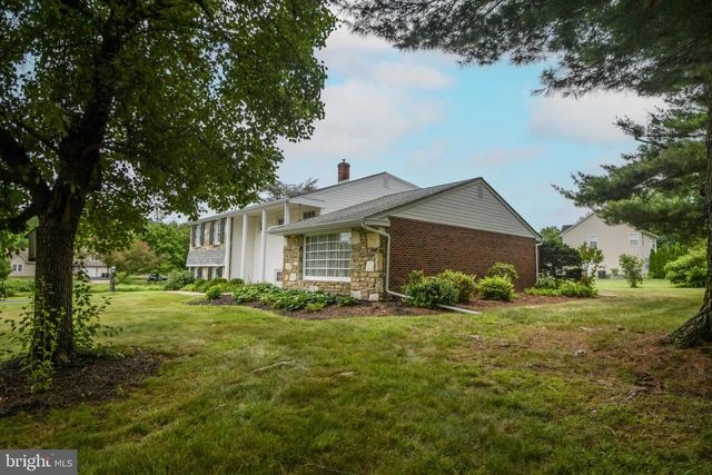 10 E SUMMIT AVE, Telford, PA 18969
