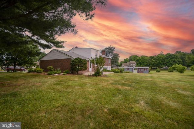 10 E SUMMIT AVE, Telford, PA 18969