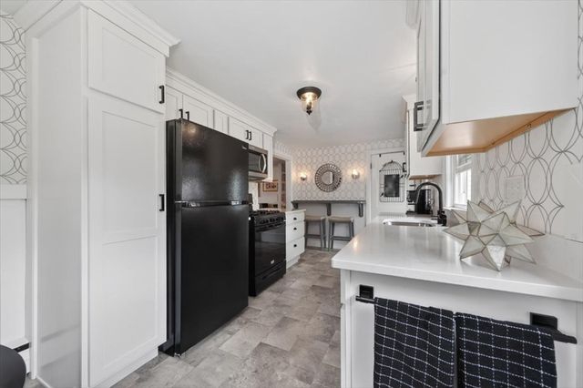 26 Coolidge Ave, Weymouth, MA 02188
