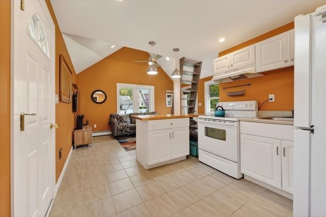 26 Coolidge Ave, Weymouth, MA 02188