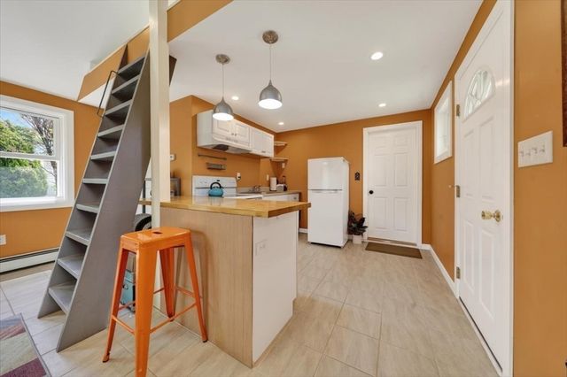 26 Coolidge Ave, Weymouth, MA 02188