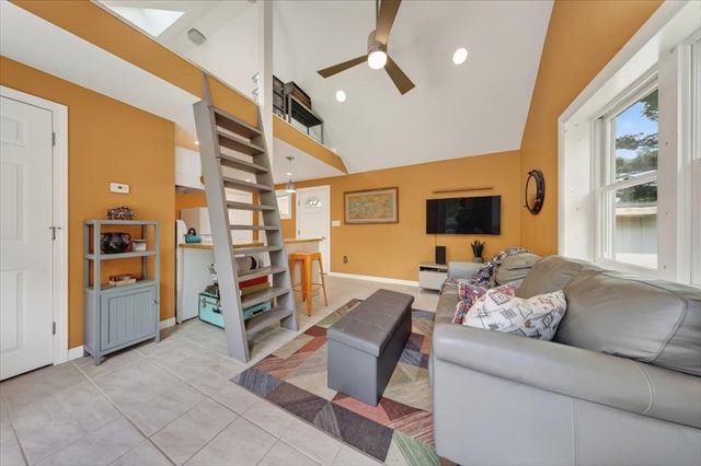 26 Coolidge Ave, Weymouth, MA 02188