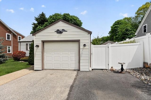 26 Coolidge Ave, Weymouth, MA 02188