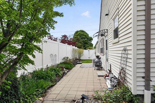26 Coolidge Ave, Weymouth, MA 02188
