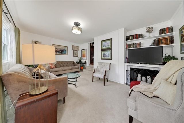 26 Coolidge Ave, Weymouth, MA 02188