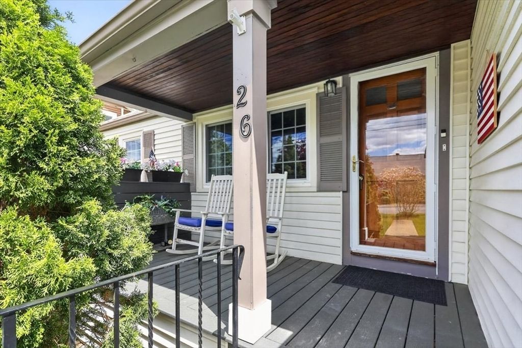 26 Coolidge Ave, Weymouth, MA 02188