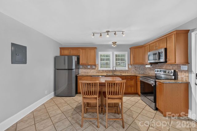 1323 Carolyn Drive, Charlotte, NC 28205